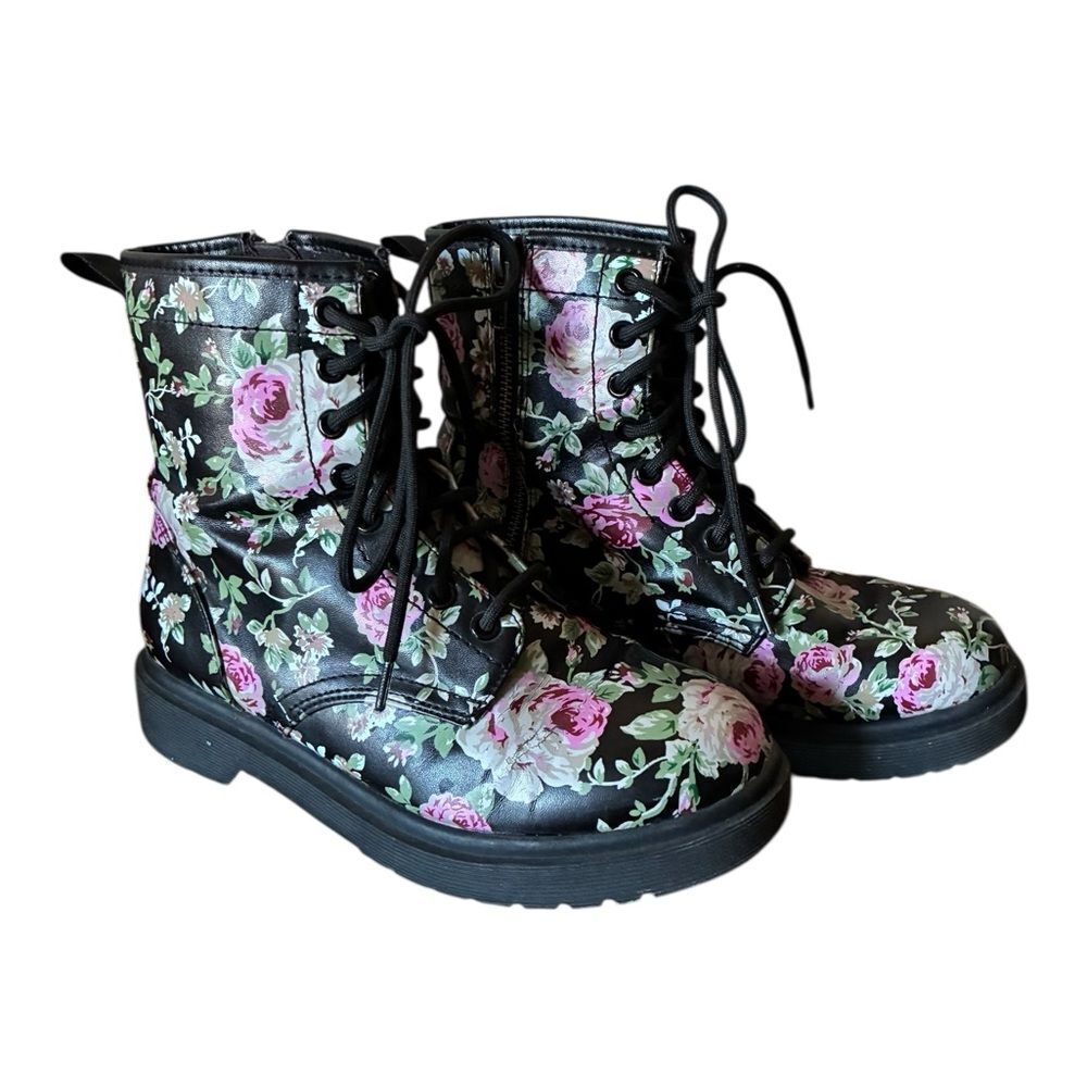 Target Black Floral Combat Boots Woman’s Size 7.5